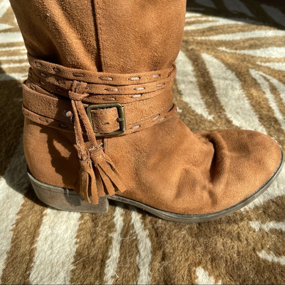 Steve Madden Boots - Picture 3 of 13